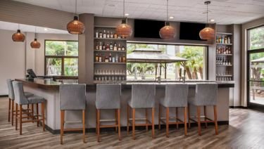On-site bar and lounge